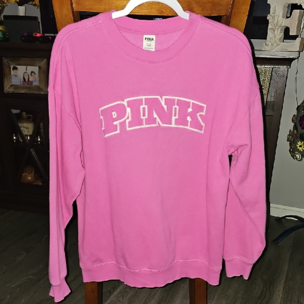 VS PINK,womens Sz Small Oversized Crewneck Swearshirt!! Pink And White!